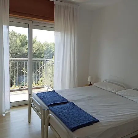 Apartment International 13 *